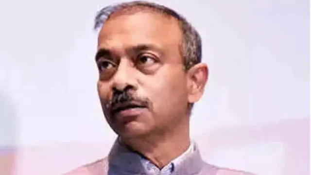 IAS अफसर अमित खरे बने PM मोदी के नए सलाहकार