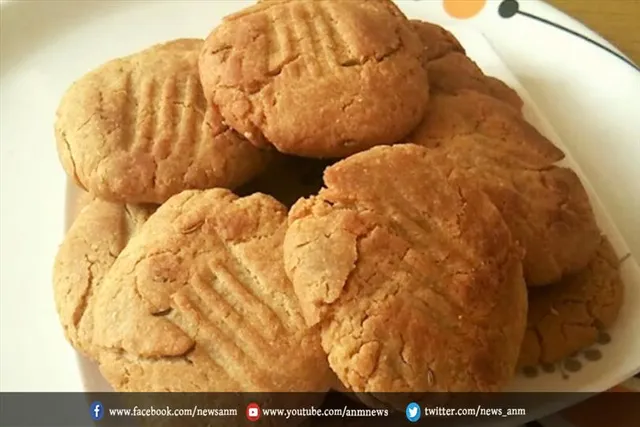 दीपावली पर ऐसे बनाए गुड़ की मठरी