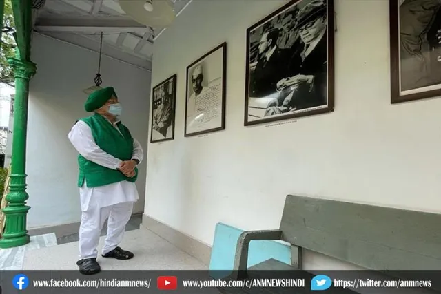 नेताजी के घर पहुंचे केंद्रीय मंत्री