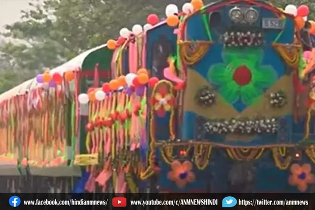 मोइत्री एक्सप्रेस के कोच के नीचे लेटकर घुसपैठ करने की कोशिश, युवक गिरफ्तार