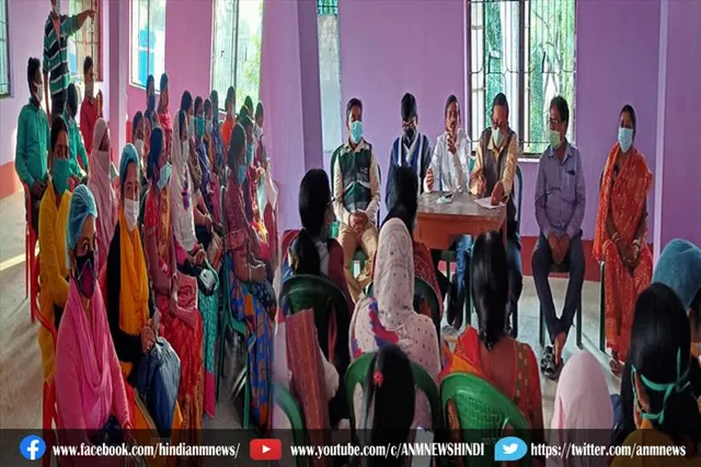 वैक्सीन को लेकर चिंचुरिया ग्राम पंचायत के भवन में एक बैठक का आयोजन