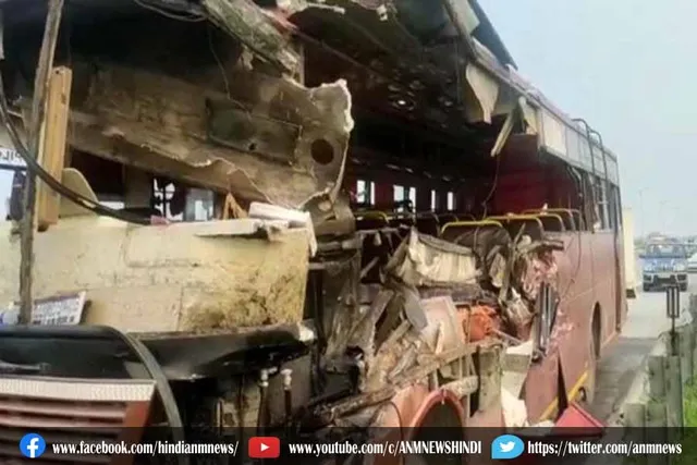ग्रेटर नोएडा में तेज रफ्तार बस के ट्रक से टकराने से 1 की मौत, 20 घायल