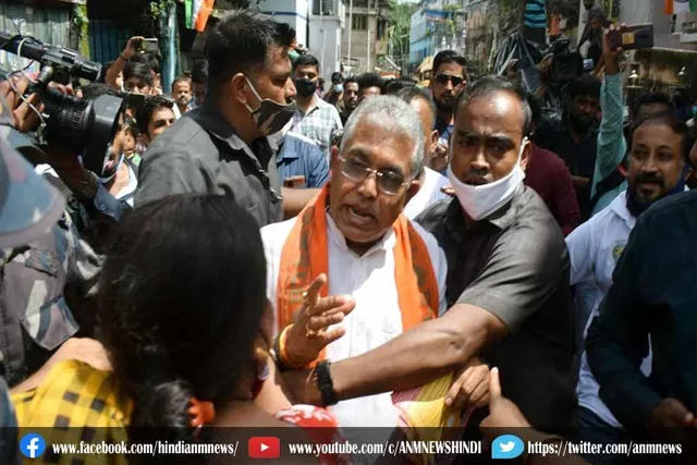एक बार फिर दिलीप घोष ने चुनाव प्रचार के दौरान कोरोना नियमों का किया उल्लंघन