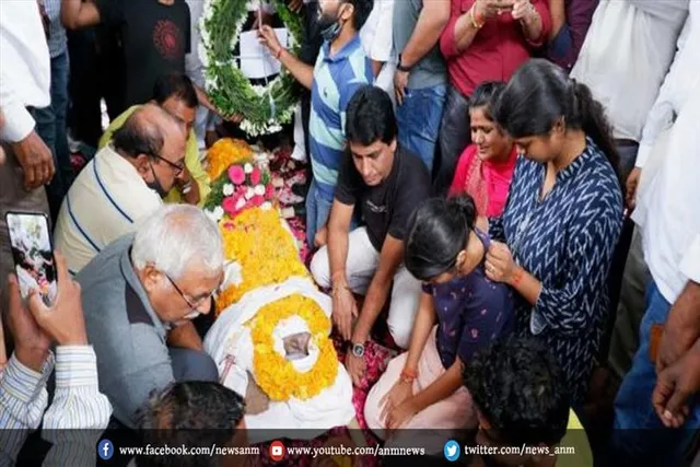 सुनील पाल के फैन ने कर दी सारी हदें पार