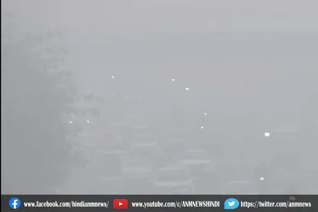 कोहरे से ढंकी राजधानी