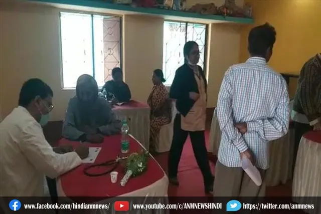 जरूरतमंद लोगों के लिए निशुल्क स्वास्थ्य जांच शिविर का आयोजन