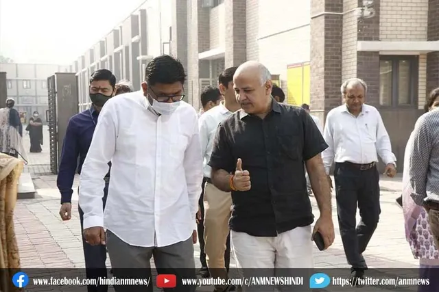 महाराष्ट्र के उच्च शिक्षा मंत्री ने किया दिल्ली के स्कूलों का दौरा