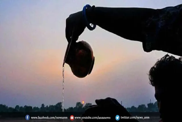 नहाने के दौरान गंगा में दो छठ व्रती डूबे