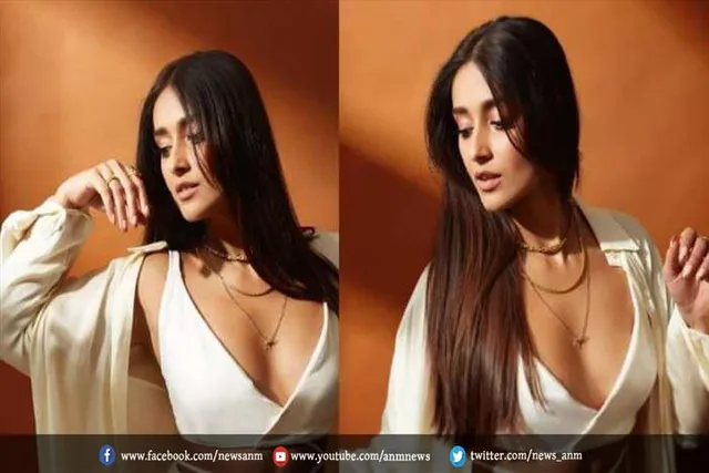 VIDEO: स्टनिंग इलियाना डिक्रूज़ का वीडियो