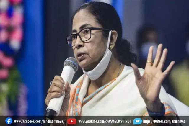 हर जगह कोरोना प्रतिबंध लगाना सही हल नहीं है: ममता बनर्जी