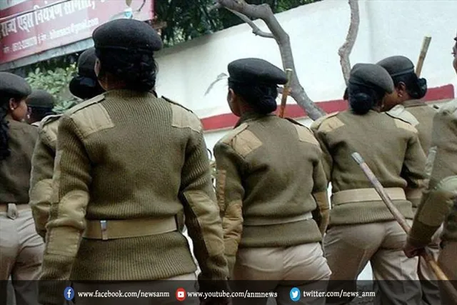 महिला पुलिस-कर्मियों की संख्या में दोगुनी वृद्धि