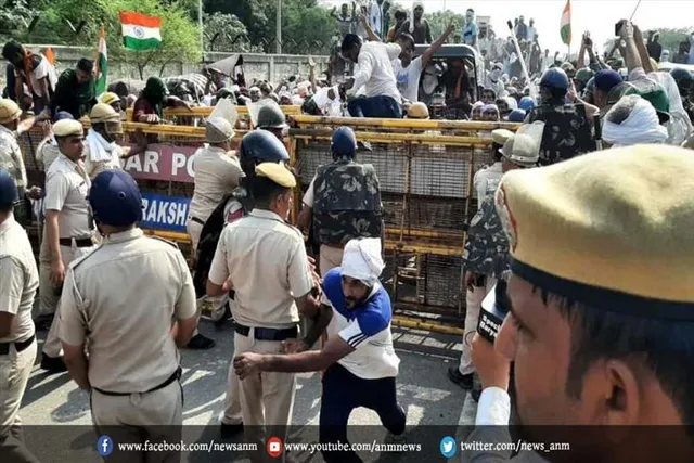 पुलिस और ग्रामीणों में झड़प, एक किसान की मौत कई घायल