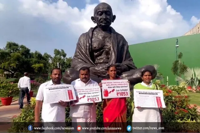 कांग्रेस के चार सांसद पूरे सत्र के लिए निलंबित