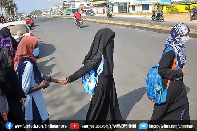 कर्नाटक में कल से खुलेंगे कॉलेज