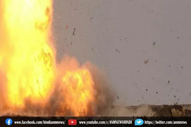 देसी बम विस्फोट में दो घायल