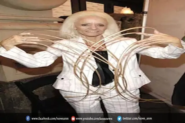 लंबे नाखूनों के जरिए इस महिला ने बनाया था वर्ल्ड रिकॉर्ड