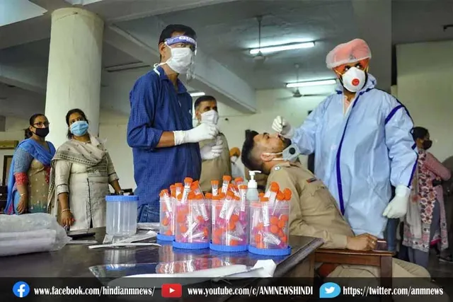 कोरोना के लगातार घटते केस