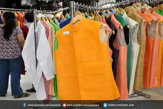 खादी बाजार में आई तेजी