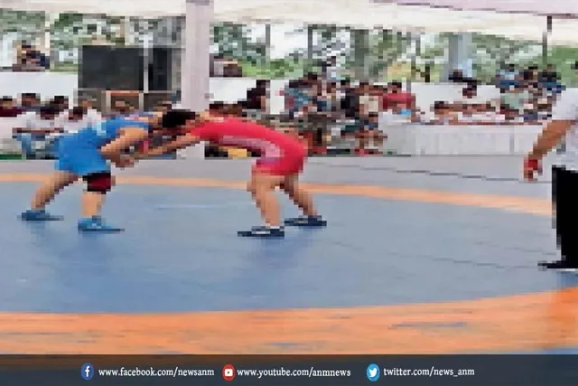 जिला स्तरीय जूनियर कुश्ती प्रतियोगिता का किया शुभारम्भ