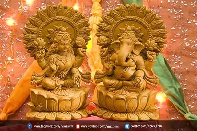 दिवाली पूजन में इन मंत्रों का जरूर करें जाप