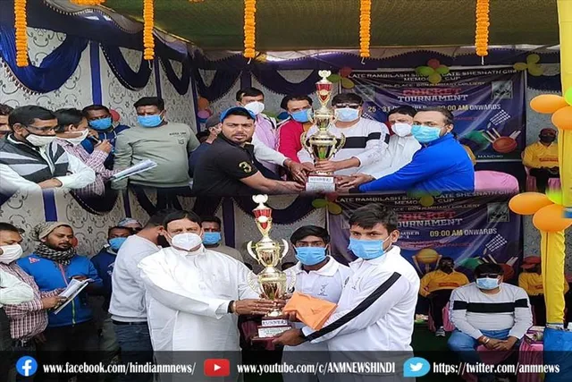 स्व रामबिलास सिंह एवं शेषनाथ गिरी क्रिकेट टूर्नामेंट के फाइनल में पंचगछिया टीम ने मारी बाजी