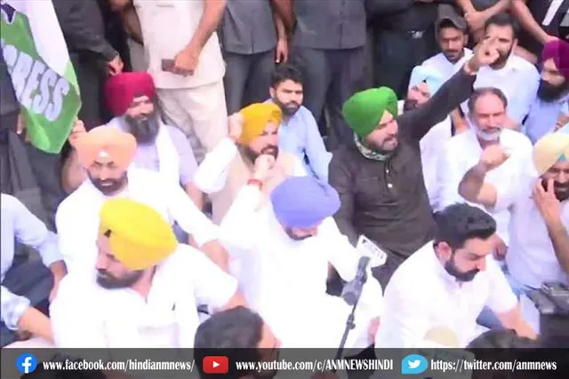 प्रियंका गांधी को हिरासत में लेने पर राज्यपाल आवास के बाहर धरना