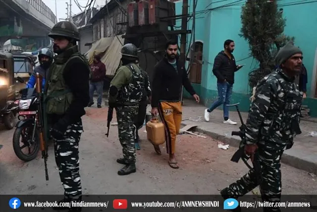तीस से अधिक जगहों पर मोबाइल इंटरनेट सेवा ठप
