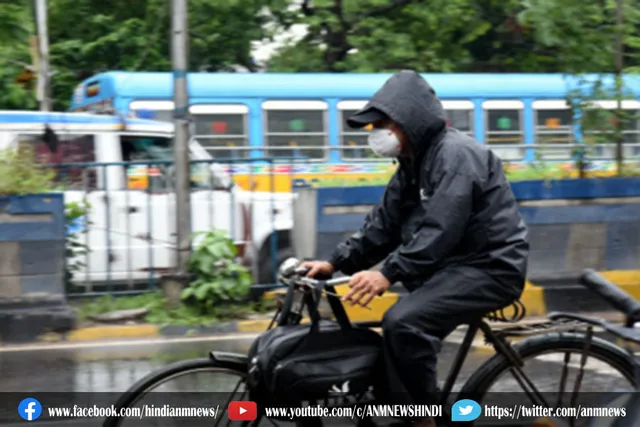 बारिश से भीगा कोलकाता