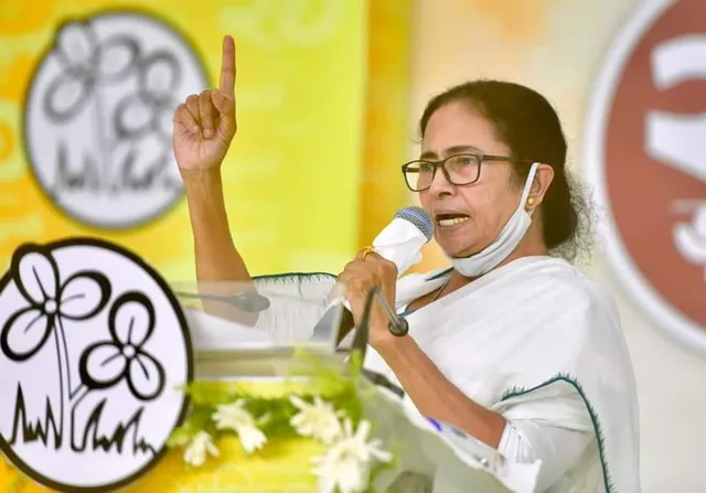 तृणमूल सांसदों ने ममता बनर्जी को चुना संसदीय दल का अध्यक्ष