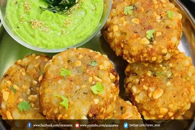 सावन के व्रत में फलाहार के लिए ट्राई करें खस्ता साबूदाना टिक्की