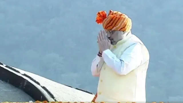 अमित शाह ने सरदार पटेल को दी श्रद्धांजलि