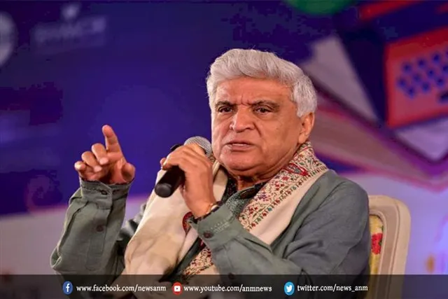 हिजाब विवाद को लेकर जावेद अख्तर की टिप्पणी