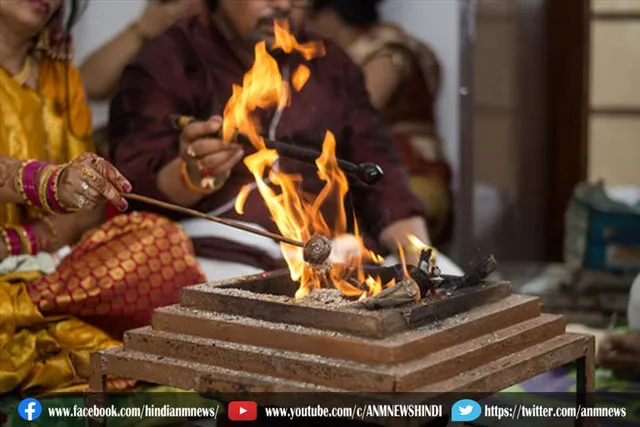 हवन में इस्तेमाल करें ये लकड़ियां, घर में बनी रहती है सुख-शांति