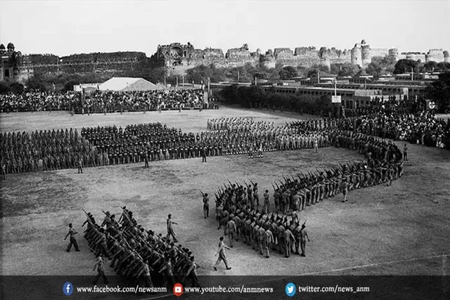 1951 से शुरू हुई सुबह के समय परेड