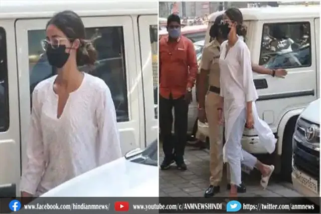 एनसीबी ऑफिस से निकली एक्ट्रेस अनन्या