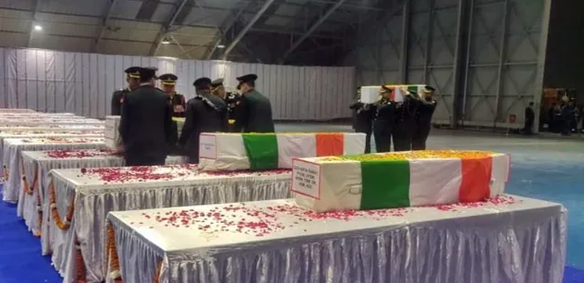 अपने सैनिकों के साथ जनरल की अंतिम यात्रा