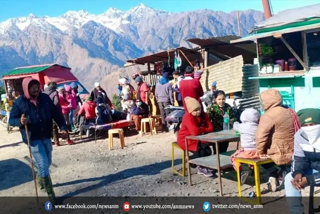 क्रिसमस और नए साल के जश्न को लेकर औली में होटल और लॉज में बुकिंग फुल