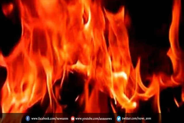 मुंह से आग जलाने का स्टंट हो रहा है वायरल