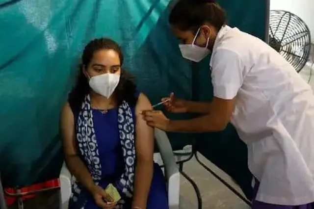 देशभर में अब तक 39 करोड़ लोगों का हुआ वैक्सीनेशन