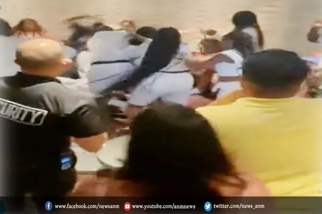 तीनतरफा प्रेम प्रसंग, लड़ाई और लग्जरी क्रूज