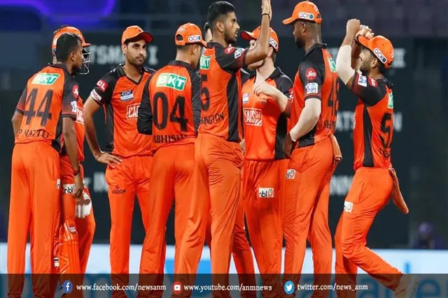 आठ ओवर के बाद लखनऊ 43/3