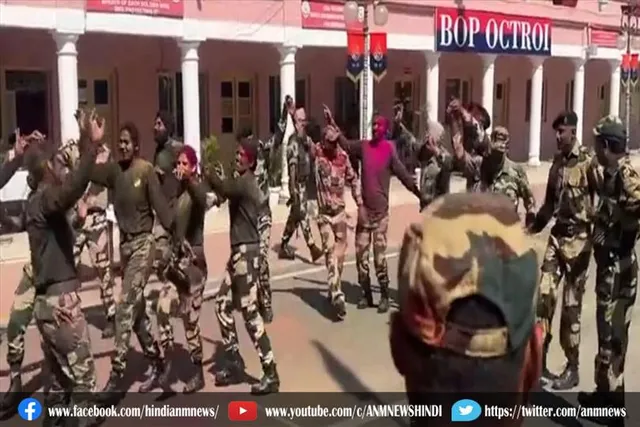 सरहद पर बीएसएफ जवानों ने मनाया होली (वीडियो)