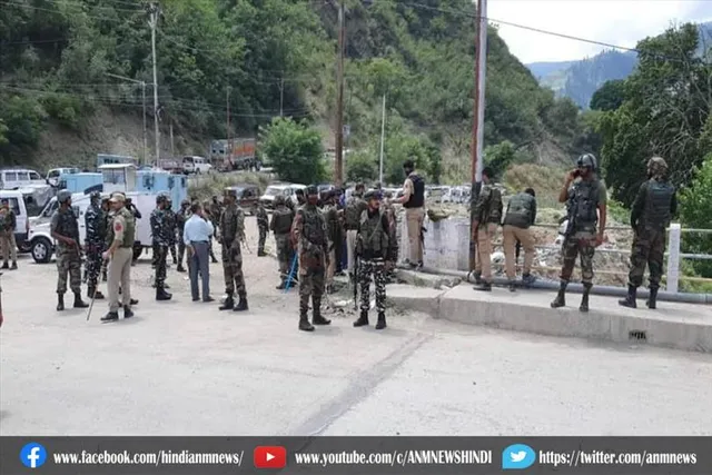 जम्मू-कश्मीर: बारामुला के एसबीआई बैंक के पास ग्रेनेड हमला