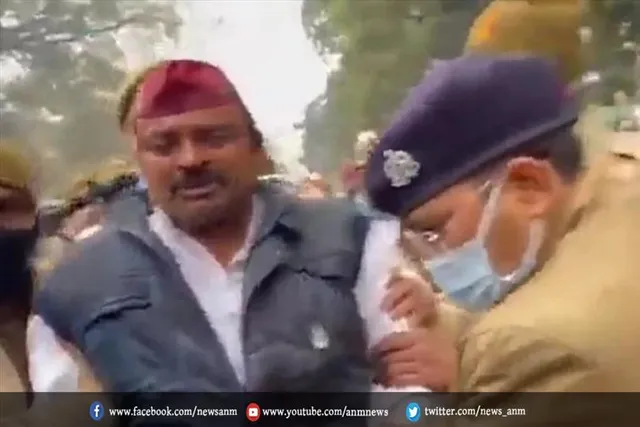 टिकट न मिलने से नाराज समाजवादी नेता ने पेट्रोल डालकर की आत्मदाह की कोशिश