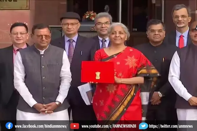 वित्त मंत्री द्वारा महिलाओं के लिए नई बचत योजना की घोषणा