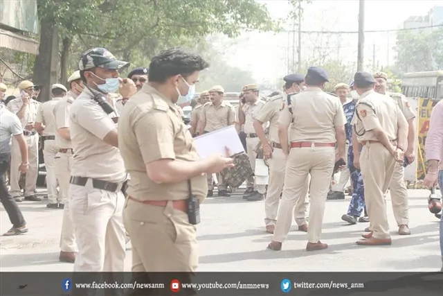 जहांगीरपुरी मामला: पुलिस ने धार्मिक स्थलों के पास बढ़ाई सुरक्षा