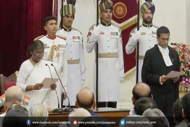 राष्ट्रपति द्रौपदी मुर्मू ने जस्टिस चंद्रचूड़ को दिलाई शपथ