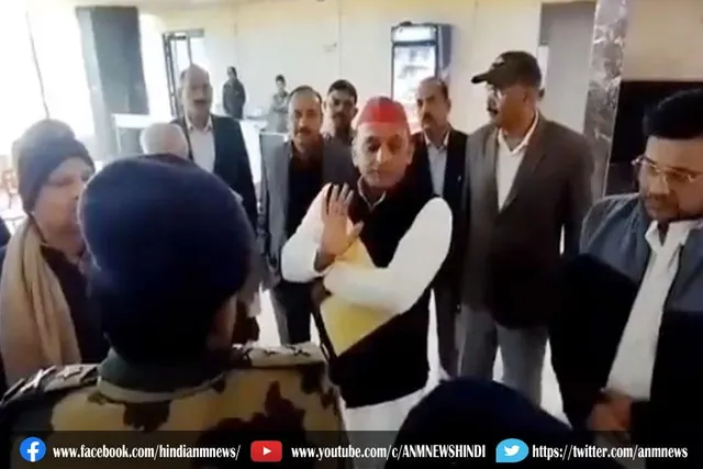 चाय में जहर मिला दिया हो तो, हमें आप लोगों पर बिल्कुल भी भरोसा नहीं : अखिलेश ( वीडियो )