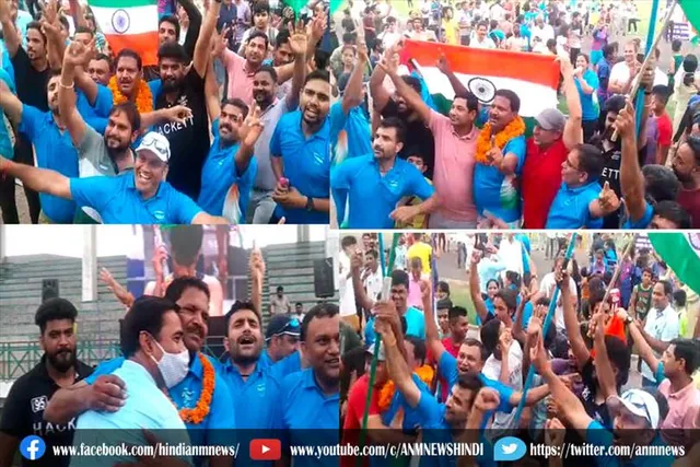 नीरज चोपड़ा के गोल्ड जीतने पर पंचकूला के स्टेडियम में मनाया जश्न