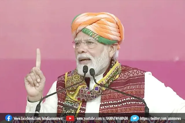 आपदा से गुजरात निपट ही रहा था कि साजिशों का दौर शुरू हो गया: पीएम